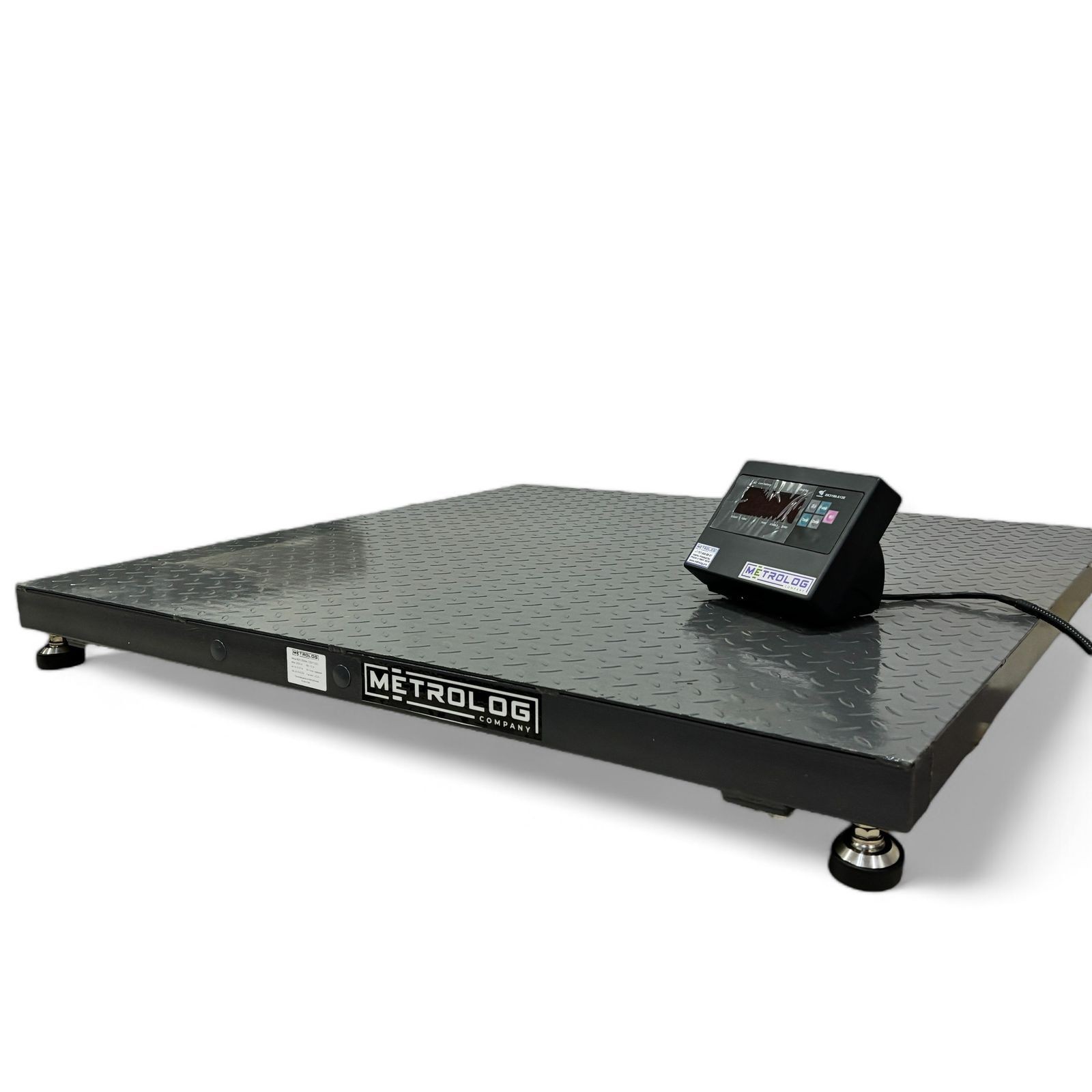 Scales with a weight indicator