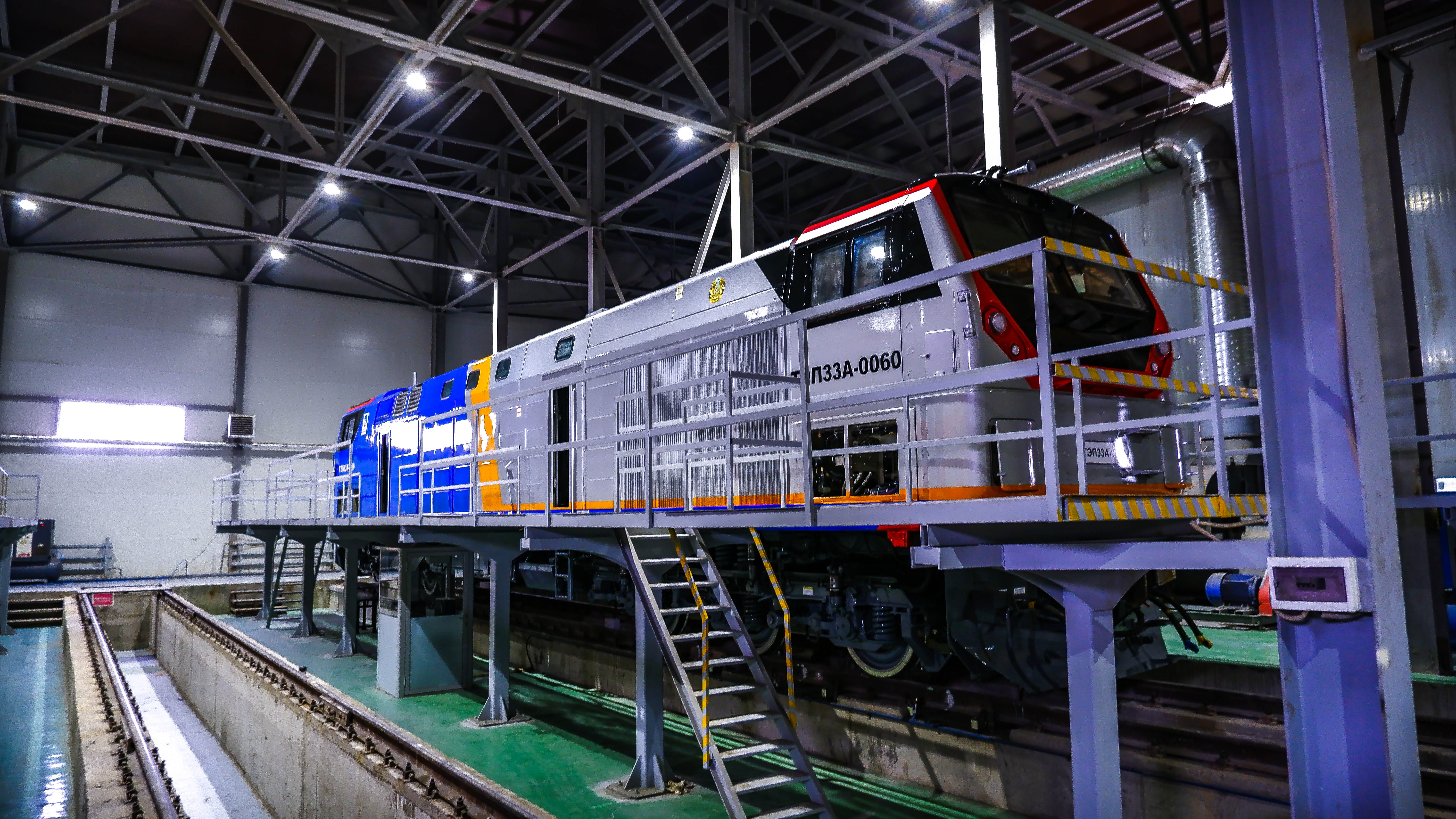 TEP33A series mainline passenger single-unit diesel locomotive