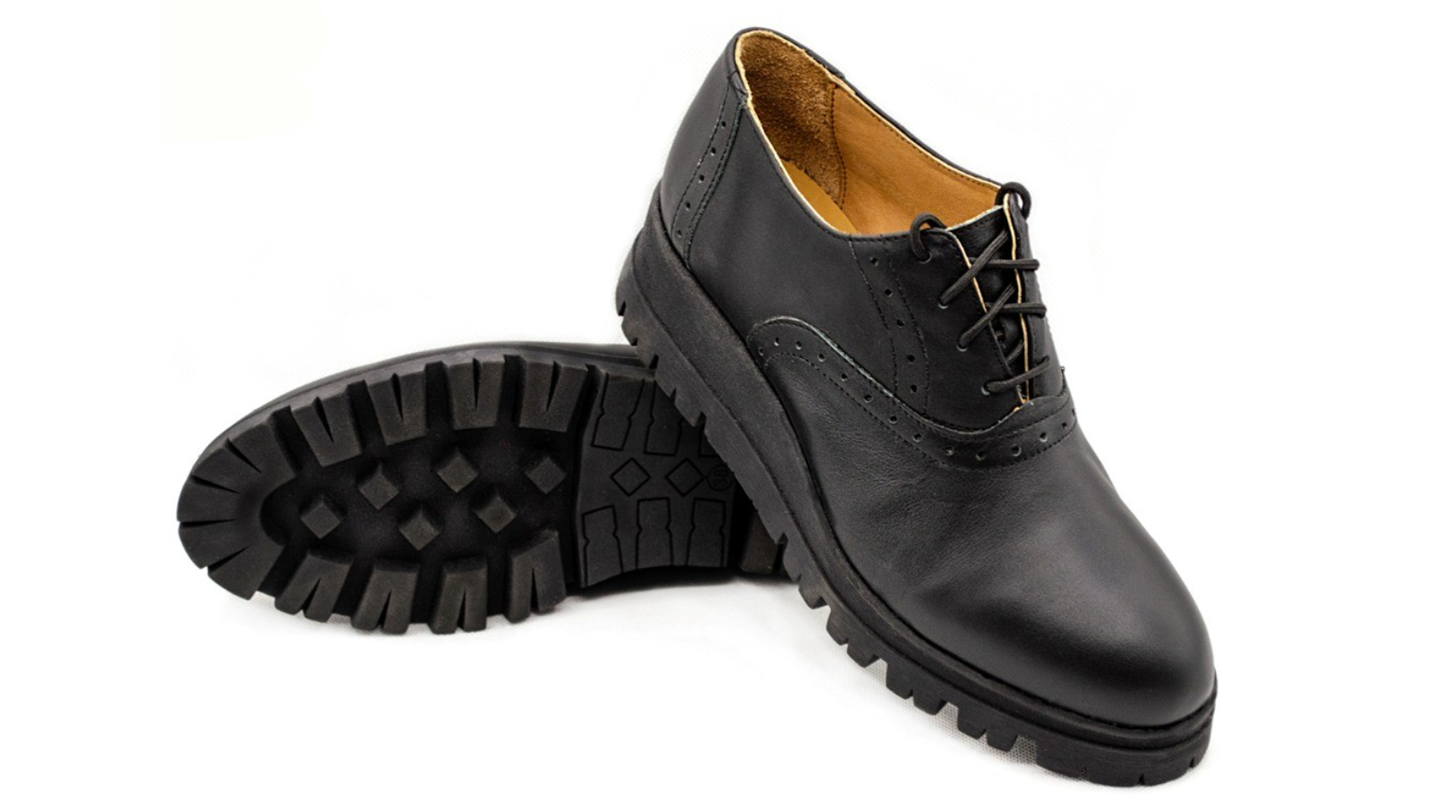  leather footwear